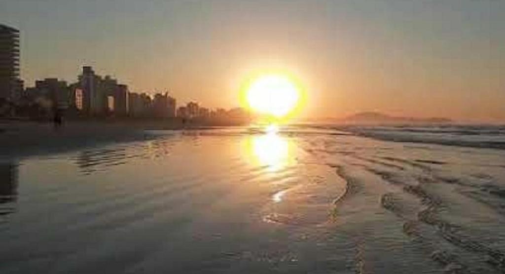 Hospedagem Primeira Quadra Da Praia Praia Grande  Buitenkant foto